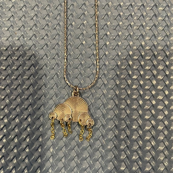 ⛅️ Handmade Cloud Necklace ⛅️ - Picture 2 of 2